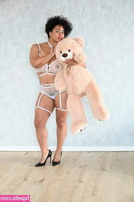 MaSKaPhotoModel - What kind of content would you like to see from me  Let me know in