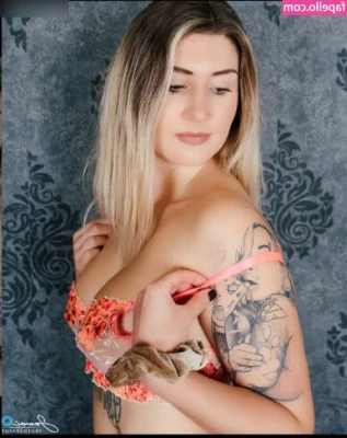 NI_C_IE [ ni-c-ie ] - Hey babes  I ll be on tonight for a bit  I m checking messages