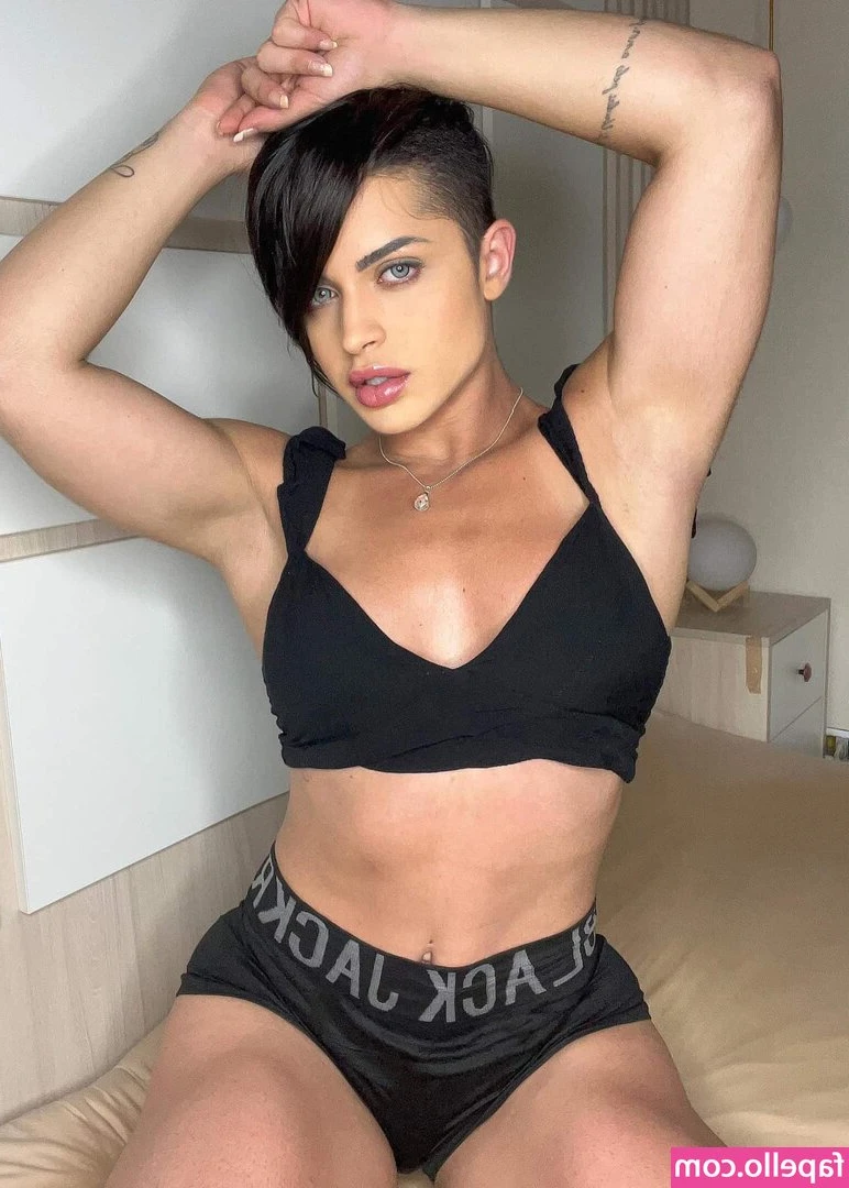 Yanne Moura [ yanne-moura ] - I hope you want to be in my creamy pussy so bad after seeing this