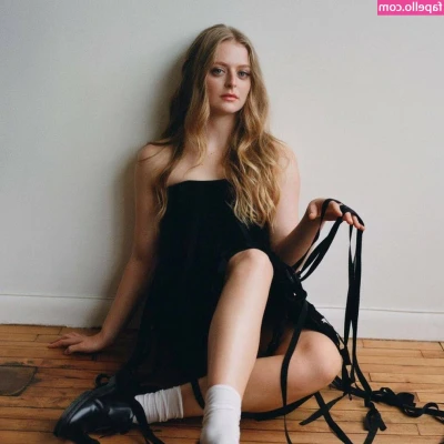 Anna Baryshnikov [ anna-baryshnikov ] - How about a little squeeze of these juicy titties? 😛