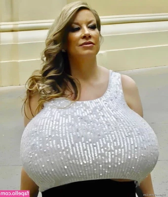 Chelsea Charms [ chelsea-charms ] - Do you think I m doing this exercise well