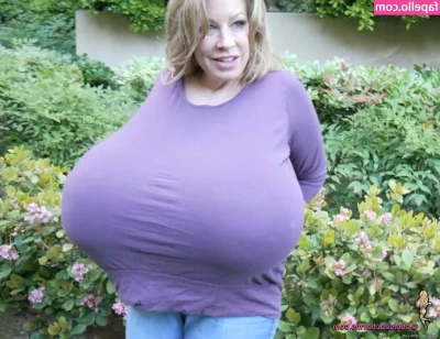 Chelsea Charms [ chelsea-charms ] - I’ll keep sucking until you tell me to stop 😈