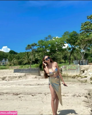 Ndahbolll - Sunbathe with me and eat my 🐱 💦