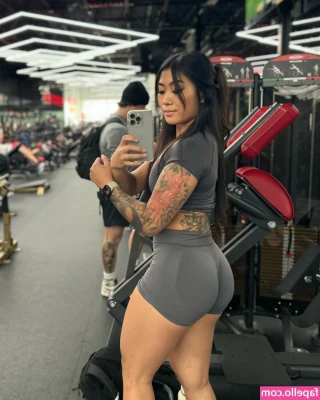 Justliftsis - Set of 5 uncensored pics enjoy
