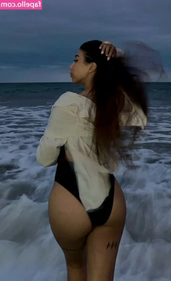 fernandamamiiii - You wanna see me in all my glory with no ppv  Let me give you