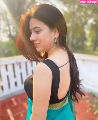 Iwishwithprachi - Almost a little nip slip waking up this morning