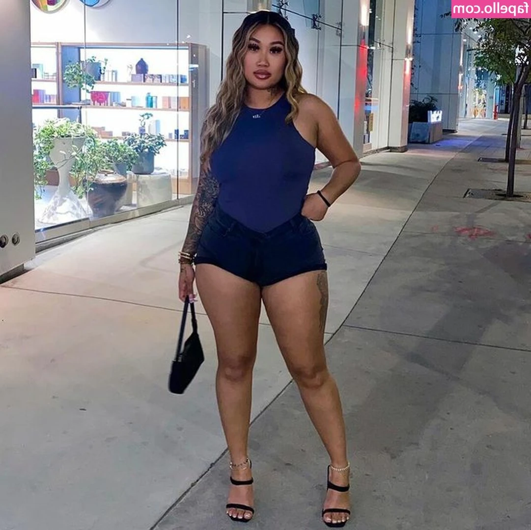 ilikekandyy - Something to brighten your Monday  Here s to another week
