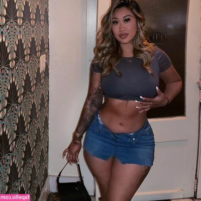 ilikekandyy - just wanted to show off my tummy