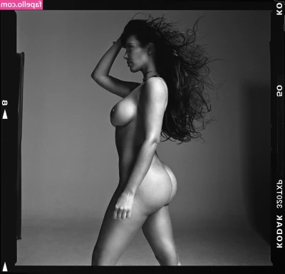 Kim Kardashian [ kim-kardashian ] - Playing in the shower with  mrdirtytendencies before the kids come