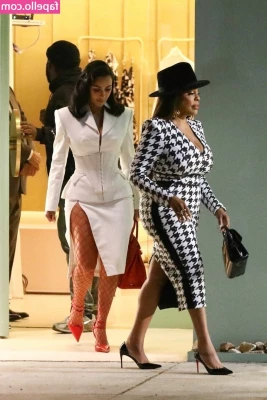 Kim Kardashian [ kim-kardashian ] - Ass   who s gonna fuck it