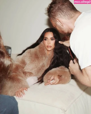 Kim Kardashian [ kim-kardashian ] - Spoiler do conteúdo de amanhã cedo na minha conta vip  hojesimbruna