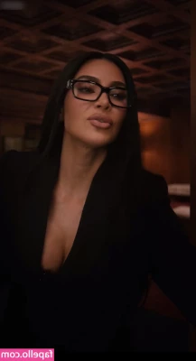 Kim Kardashian [ kim-kardashian ] - Slow grinddddd