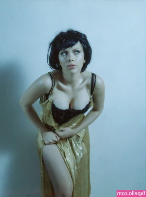 Scarlett Johansson [ scarlett-johansson ] - arguing with my ex today LOL