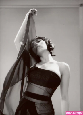 Scarlett Johansson [ scarlett-johansson ] - They are as soft and strong as they look. 💯 Wish I had someone to