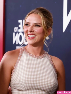 Scarlett Johansson [ scarlett-johansson ] - Bbq with a side of thigh and an order of belly