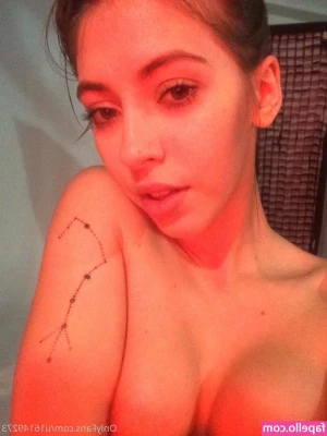 Avery Nona [ avery-nona ] - Cheers to everyone my new years will be spent working so I just