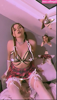Honeyybabyy - I love a big black cock