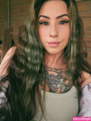 twicebakednoelle - 40 minutes of me playing naked with all my holes. I used 3 toys all