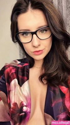 ErinMoore - What you want to do with me baby? 😈