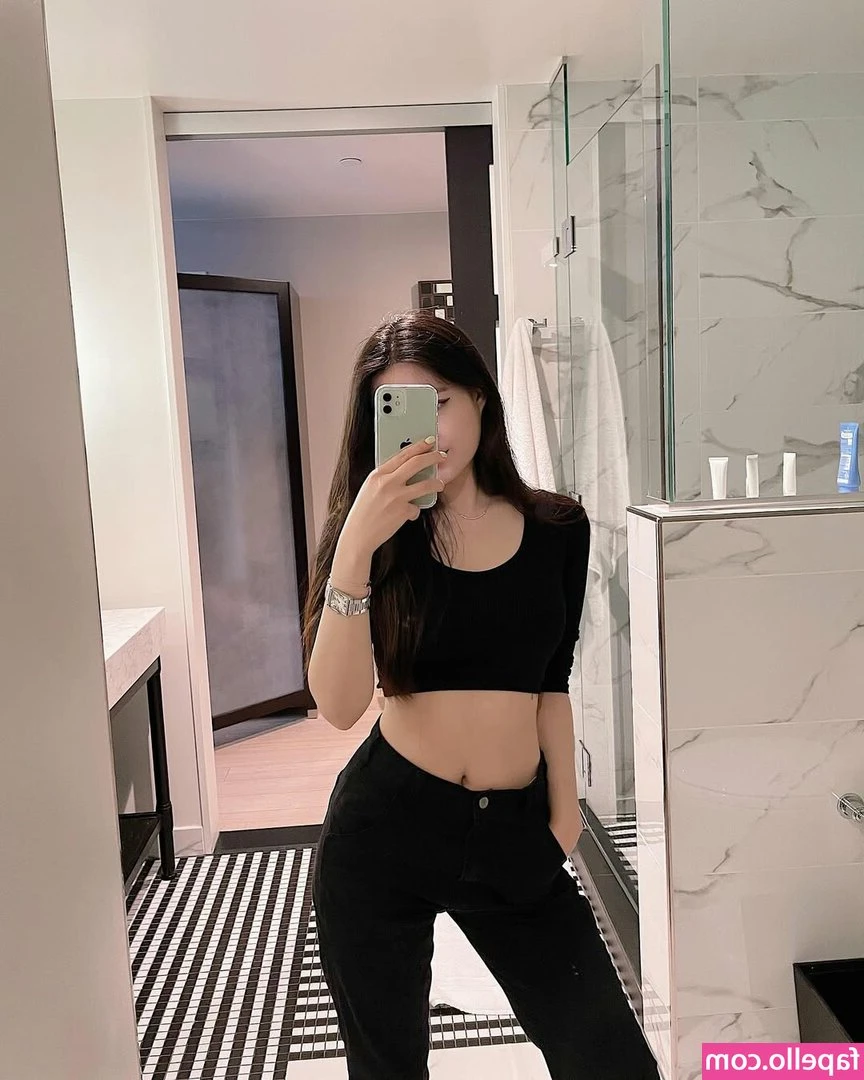 Sarah Hwang [ sarah-hwang ] - Any takers? 🍆💦