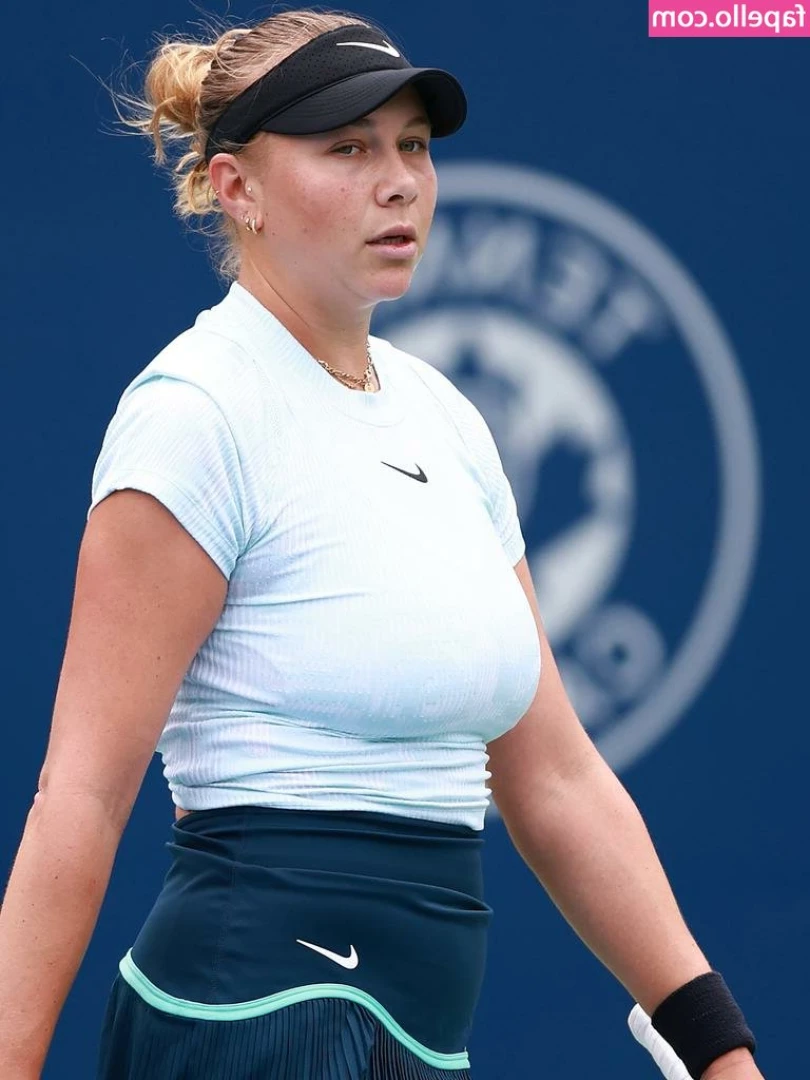 Amanda Anisimova [ amanda-anisimova ] - Lol my little ass  Huge boobs and little ass