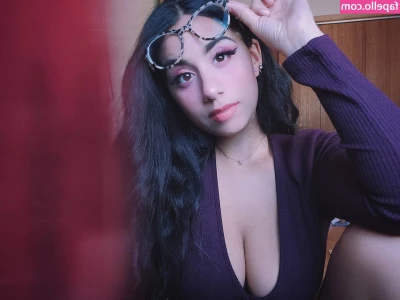  [ bambiithebratt ] - Cum suck on This and tease my nips with your tongue