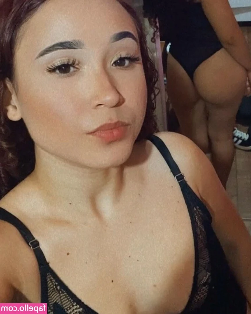 Gabih Reis [ gabih-reis ] - Feeling cheeky