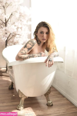 Theamandajean - Hello! If you’re new here, please have a read of my bio, especially