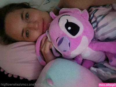 sailerwolfgirl - Fresquito en la mañana  aceptando mi físico y trabajando en mejorar