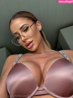 nadja_1406 [ nadja-1406-19 ] - Do we love snapchat filters