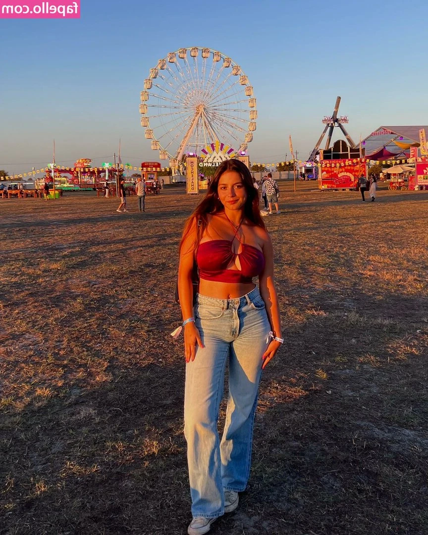 Leonor Godinho [ leonor-godinho ] - I would love to know what your fantasies are