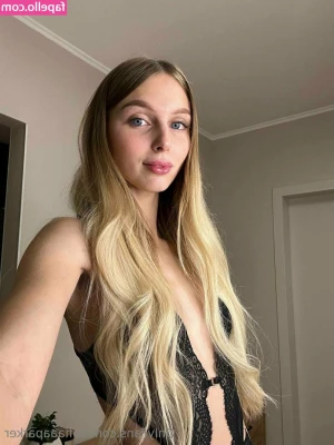 badsofia - Would you fuck me???