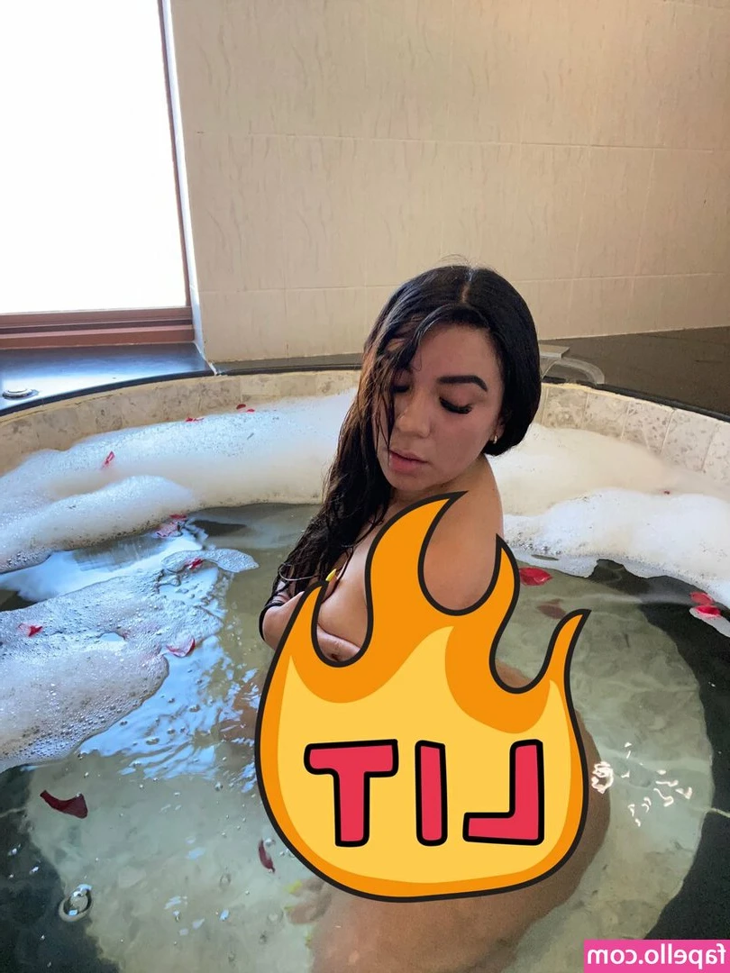 Valerie Obadash [ valerie-obadash ] - 1min anal vid from when i was 18🙈