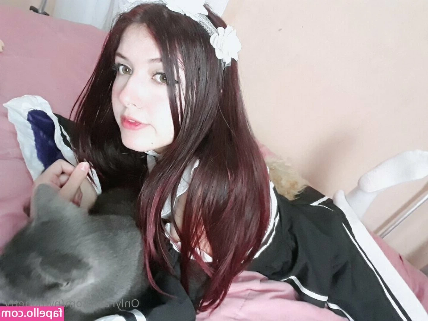 nymphetty - Im back and ready to party