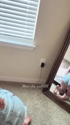 Makenna Kelly [ makenna-kelly ] - you know where i want your cum 🙈