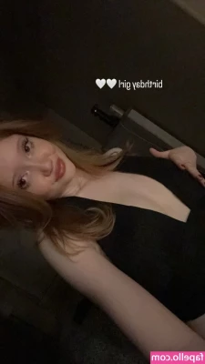 Makenna Kelly [ makenna-kelly ] - Sandals