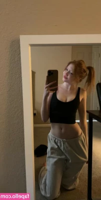 Makenna Kelly [ makenna-kelly ] - I have a special treat for tonight  Pm me