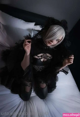 elle.chu [ elle-chu ] - Would you want me to spit on it daddy 😈💦💦
