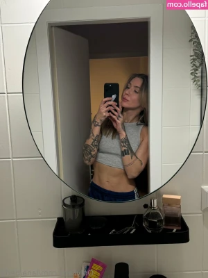 Lana.Bertz [ lana-bertz-1 ] - Come & join me in the shower as I get ready to shoot some new