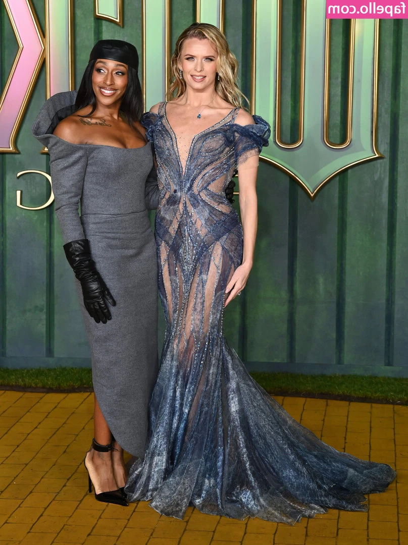 Alexandra Burke [ alexandra-burke ] - Trying out some new angles