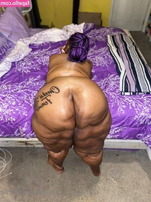 cheekiifemme - You want to play with me  Be generous and I will fulfill all your