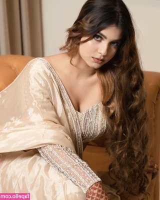 Kanak Mishra [ kanak-mishra ] - How was your day  babe