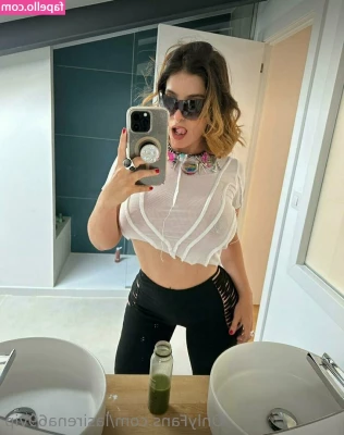 lasirena69vip - Breakfast is served baby