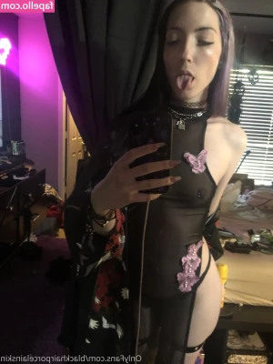 blackhairporcelainskin - more like this