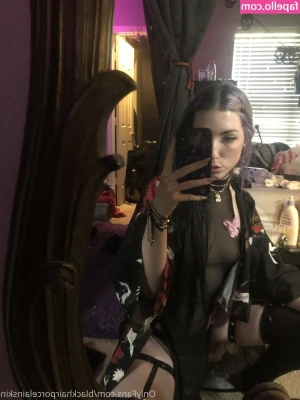 blackhairporcelainskin - Y’all like?🤪
