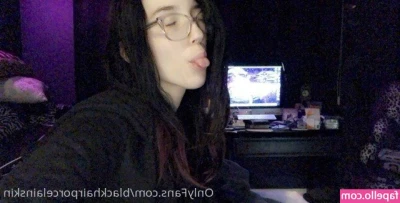 blackhairporcelainskin - And another hot post for y all