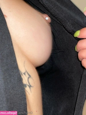 lilrach [ lilrach-1 ] - Daddy s dress is a little short and he s wearing crotchless panties