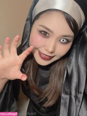 jgirlrena - Me encanta lucir transparencias qué muestran la sonrisa completa 