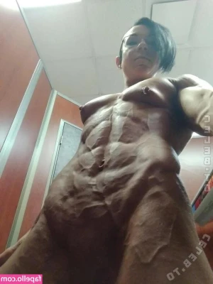 Muscle Geisha [ muscle-geisha ] - absolutely love when @kc90001 worships my body 🥵