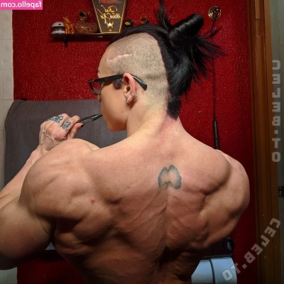 Muscle Geisha [ muscle-geisha ] - Die Füße reiben sich schon die Sohlen vor Vorfreude